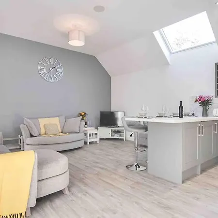 Hoxne - Poppy With Private Hot Tub Vakantiehuis *